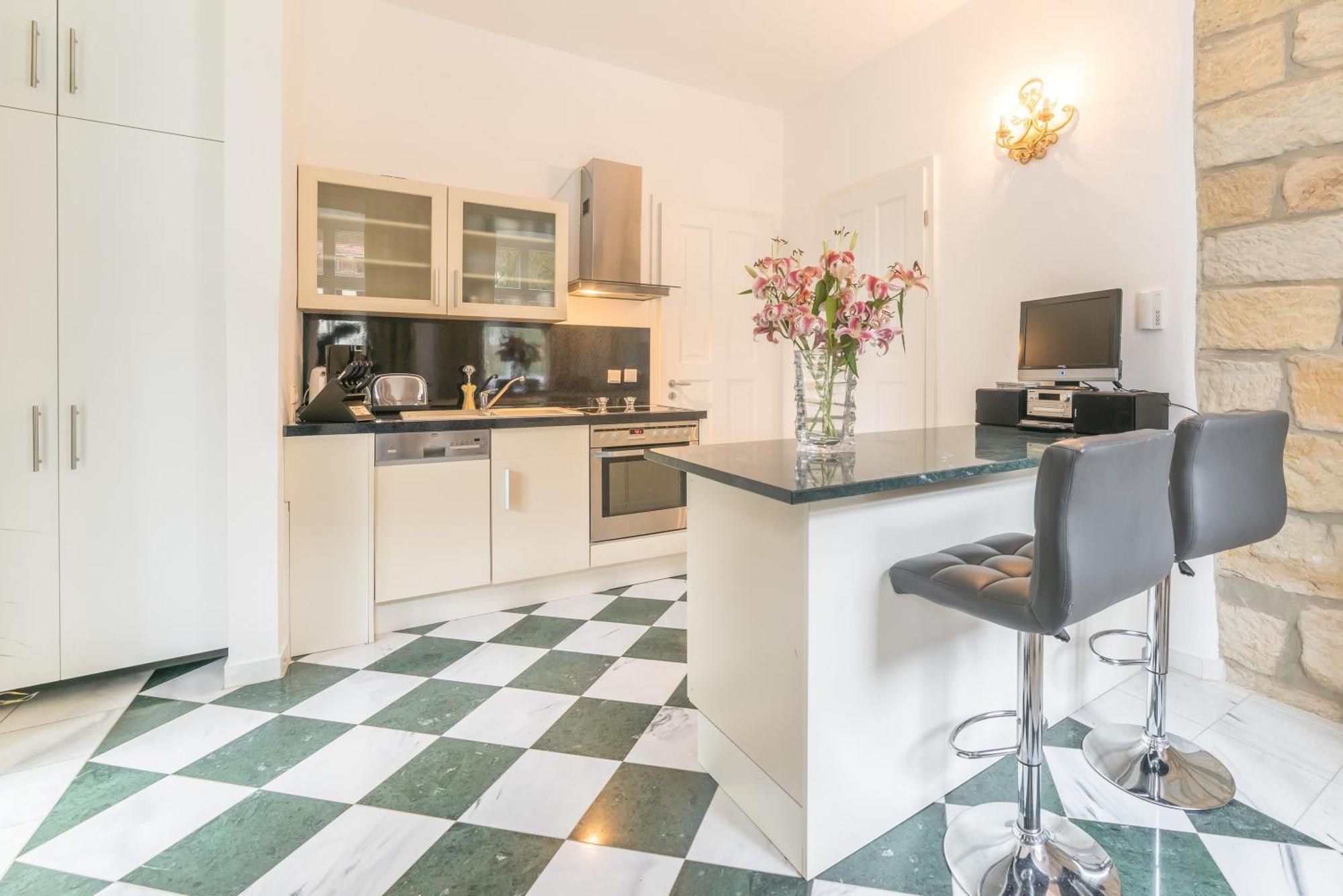 Charming Apartment With Terrace In Bad Schandau 55 Sqm Parking Exterior foto